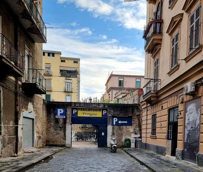 Casa Comoda E Centrale In Quartiere Storico Di Napoli 外观 照片
